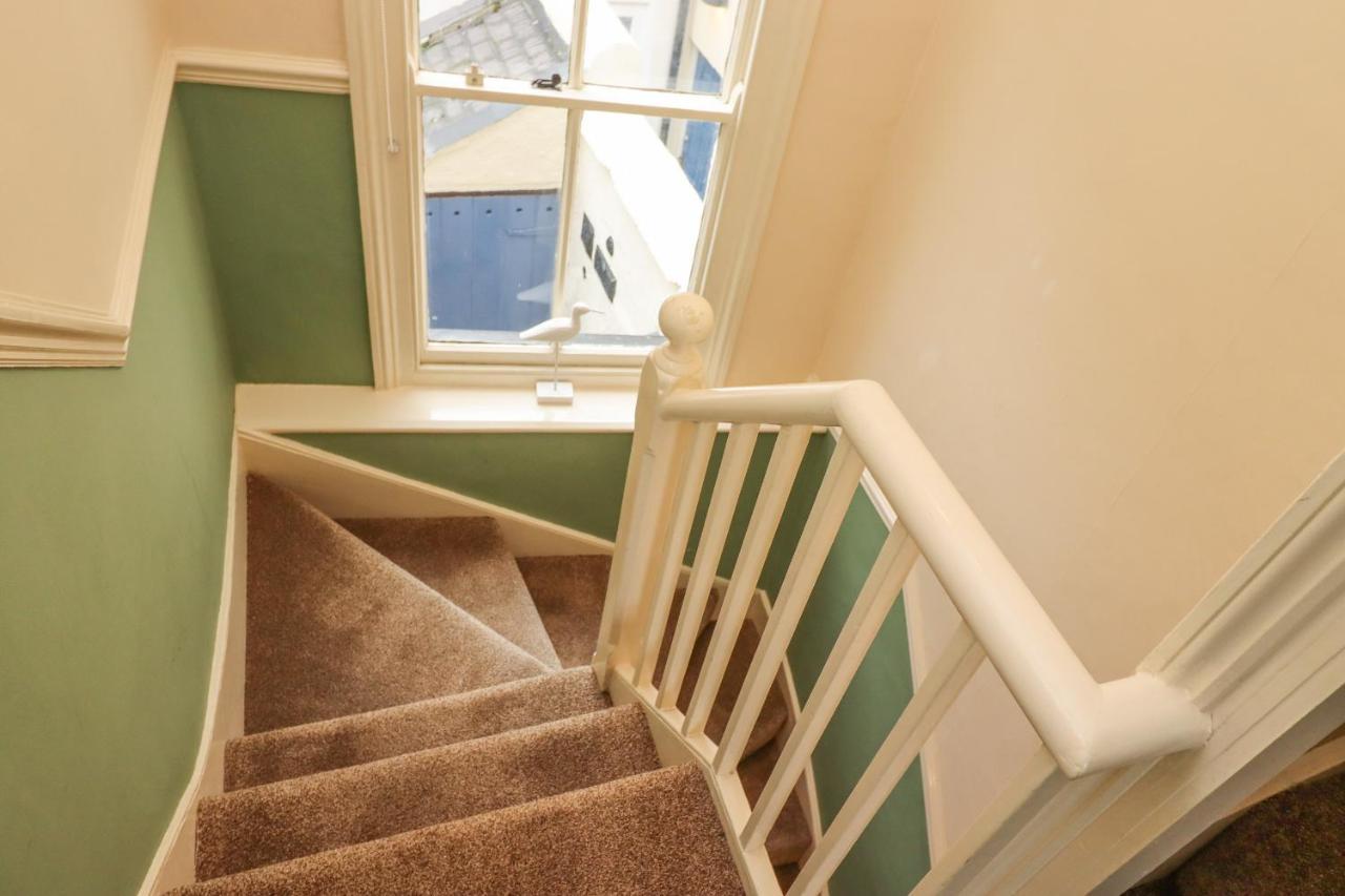 Вилла West End House Уитби Экстерьер фото